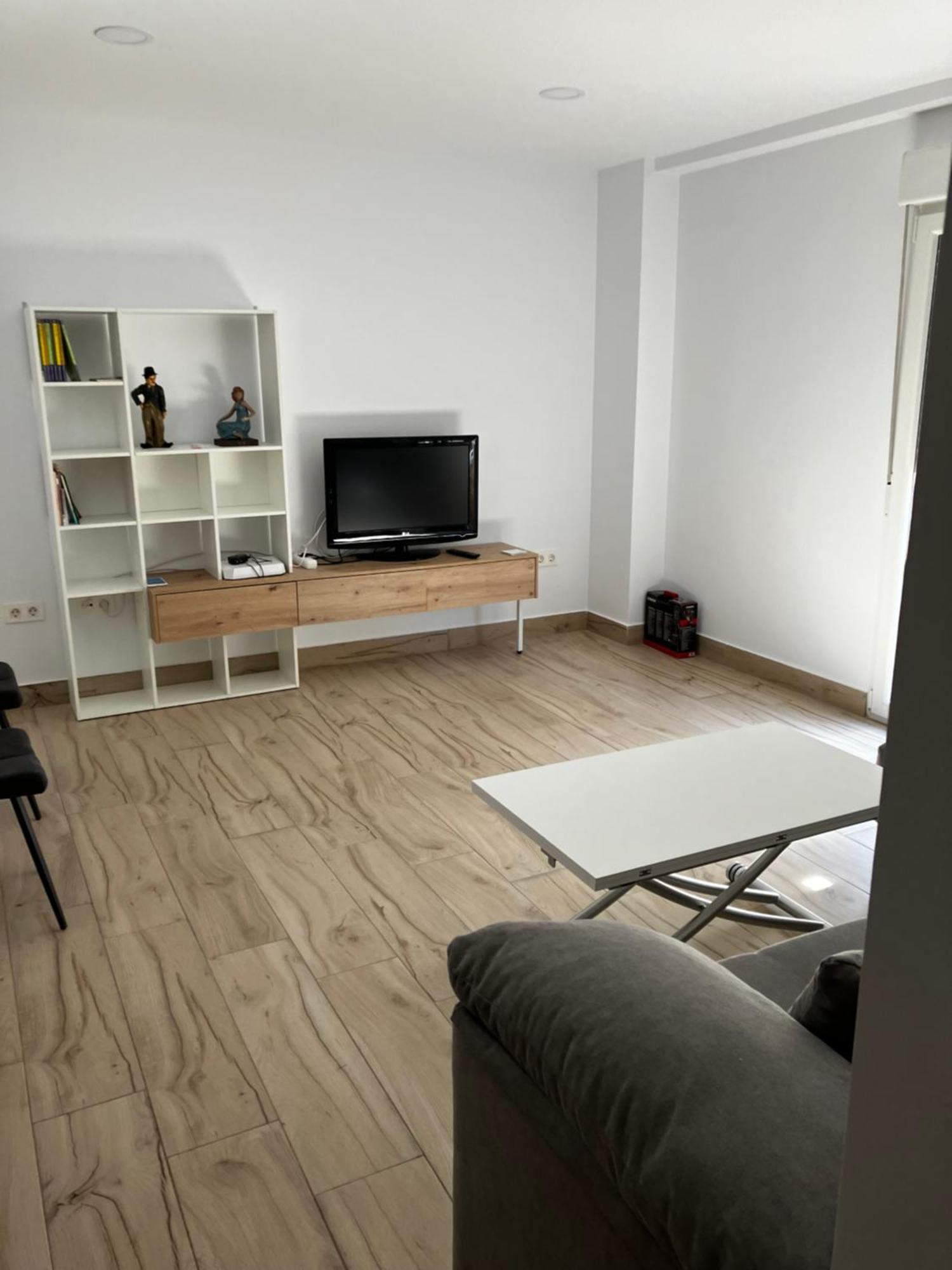 Apartamento En Camino De Ronda De Dos Habitaciones Y Salon Granada Eksteriør billede