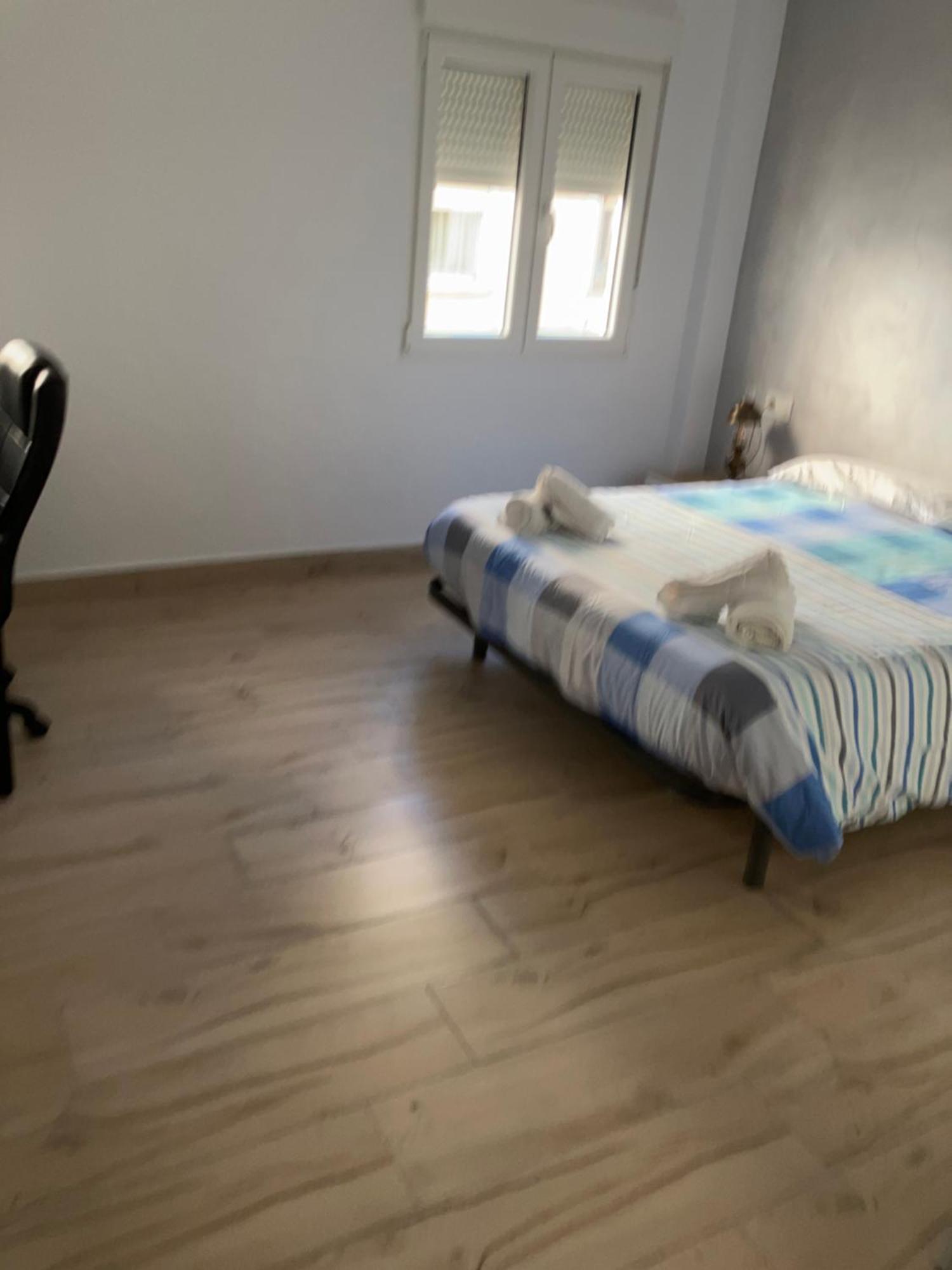 Apartamento En Camino De Ronda De Dos Habitaciones Y Salon Granada Eksteriør billede